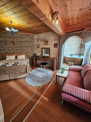 华丽双人房 | 高档床上用品、隔音、熨斗/熨板、床单