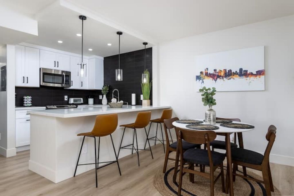 Modern Condo in North Central Scottsdale!