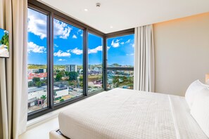 2 bedrooms, in-room safe, iron/ironing board, free WiFi