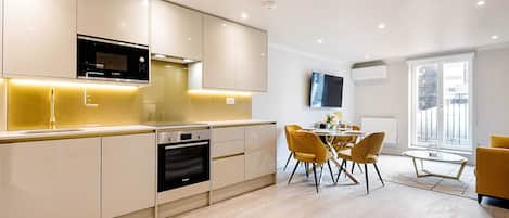 Basic Apartment, 1 Double Bed with Sofa bed | Private kitchen | Fridge, microwave, oven, stovetop