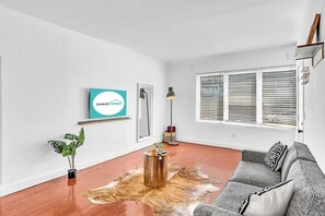 Basic Apartment, 1 Queen Bed with Sofa bed | Living area | TV, streaming services - Garden Suite 1-hosted by Sweetstay (Miami Beach)