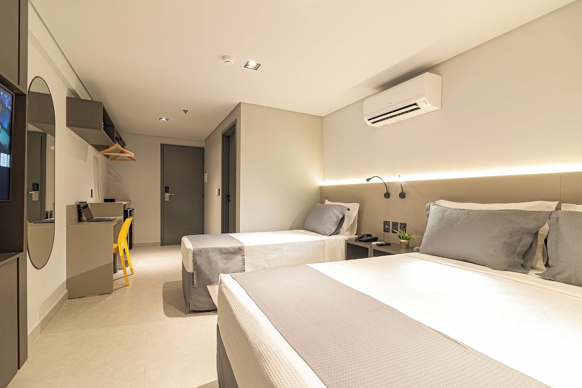 1 dormitorio, minibar, caja fuerte