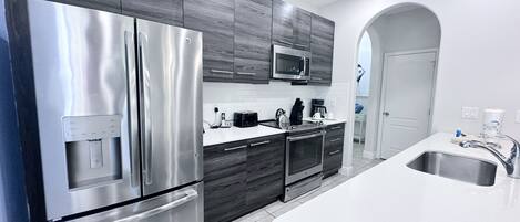 Casa, 3 dormitoris | Cuina privada | Frigorífic, forn, cafetera i tetera i torradora