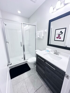 Bathroom - Balmoral Resort-213al 3 Bedroom Home by RedAwning (Haines City)