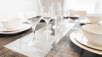 House, 4 Bedrooms | Dining