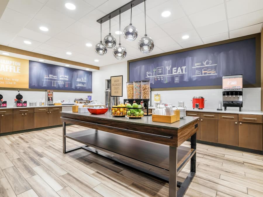 Petit déjeuner buffet compris tous les jours