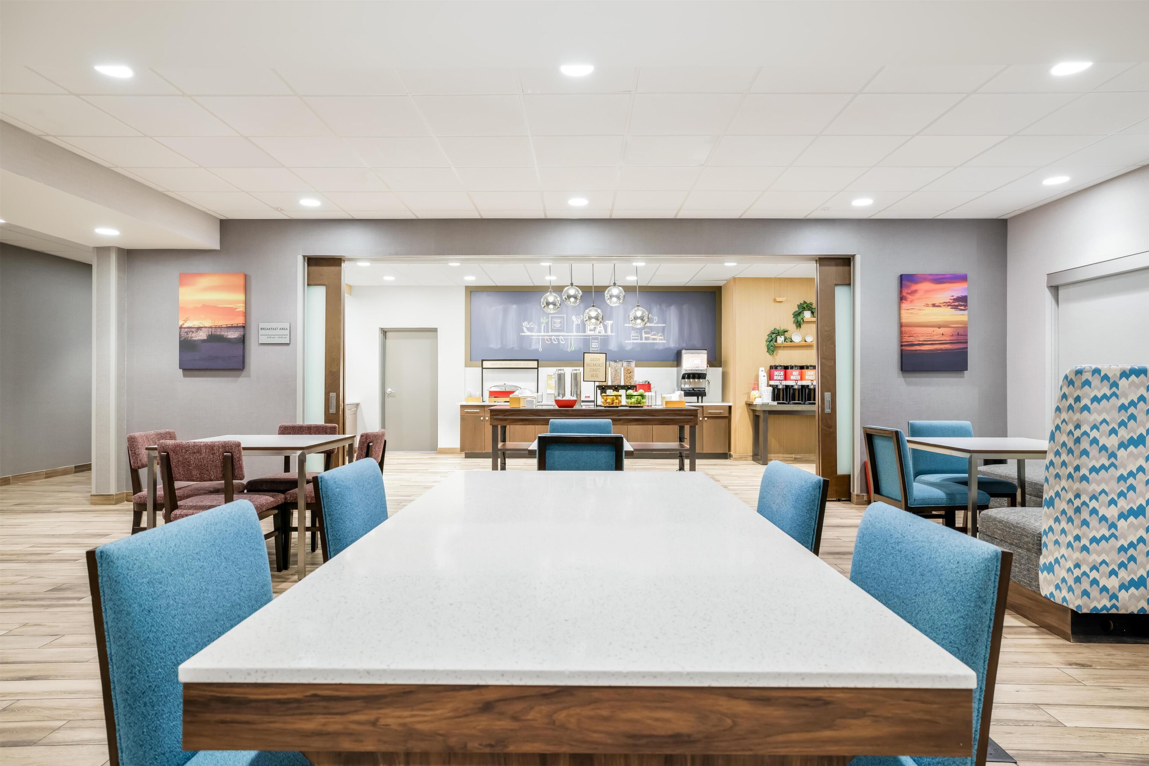 Free daily buffet breakfast