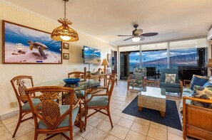 Dining - Menehune Shores, #210 3 Bedroom Condo by RedAwning (Kihei)