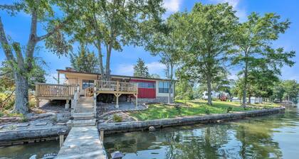 Lakeside Paradise: 4br Retreat On Neely Henry Lake 4 Bedroom Home by RedAwning