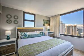 Condo, 1 Bedroom | 1 bedroom, free WiFi - Beach Oasis with Ocean & City Views with FREE Parking! (Honolulu)