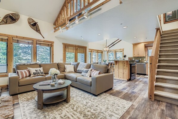 Condo, 3 Bedrooms | Living area | Smart TV - 402 Timber Escape At Chapparal! Relaxing Deer Valley Condo With Hot Tub! Close To Skiing & Hiking! 3 Bedroom Condo by RedAwning (Park City)