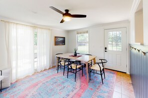 Dining - Dog-friendly waterfront home with dock, grill, water views, patio, washer/dryer (Marble Falls)