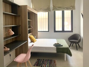 1 chambre, fer et planche Ă repasser, Wi-Fi gratuit, draps fournis