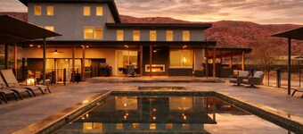 Exclusive Retreats Desert Panorama with Private Pool, Hot Tub, Bocce Court