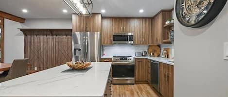 Fridge, microwave, oven, dishwasher