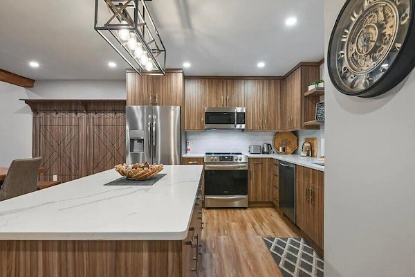 Refrigerador, microondas, horno, lavavajillas