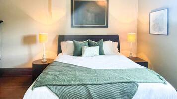 2 bedrooms, desk, iron/ironing board, free WiFi