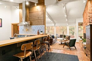 Interior - Casa De Los Cedros - A Timeless Sedona Mid Century (Sedona)