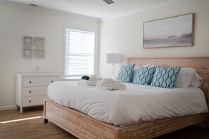 4 habitaciones, tabla de planchar con plancha y cuna de viaje 