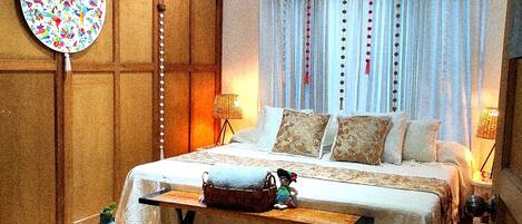 Blackout drapes, iron/ironing board, free WiFi