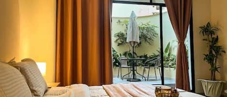 1 Schlafzimmer, Schreibtisch