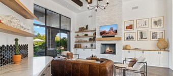 Scottsdale Paradise- POOL, Spa, Pickleball/Basketball, Fire Pit & Great HIKING!