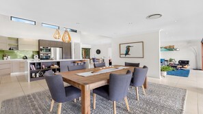 Dining - PEPPERTREE PONDS - THE VINTAGE HOLIDAY HOUSES (POKOLBIN)