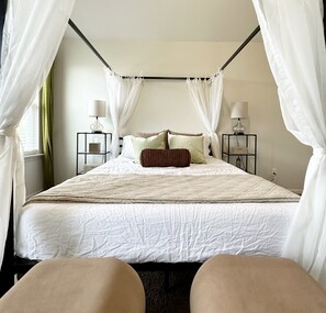 3 bedrooms, desk, iron/ironing board, free WiFi