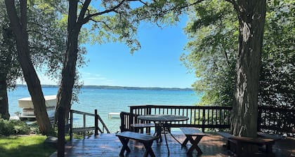 A New listing 2024! Blue Dream Cottage on Torch Lake