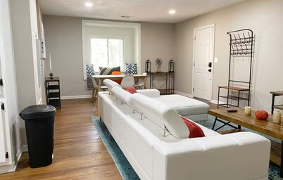 Entire quadplex, 4 apts, group/pet friend, walkable to best of Historic Roswell!