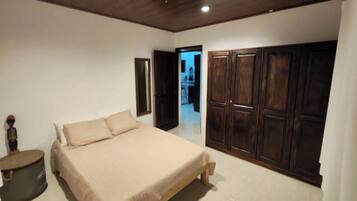 2 makuuhuonetta, Wi-Fi, vuodevaatteet