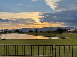 Property grounds - SPECTACULAR SUNSET VIEWS- FABULOUS POOL AND SPA HOME! (Mohave Valley)