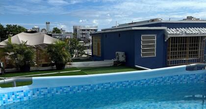 Large San Juan Home/ Rooftop Pool / Close to SJU/ Gated Driveway/ 11am checkout