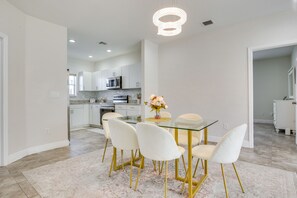 Dining - Stylish Fort Lauderdale Home: 5 Mi to Beach! (Fort Lauderdale)