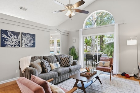 TV. Paradise on Whitemarsh Island - Savannah