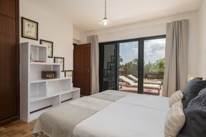 2 habitaciones, tabla de planchar con plancha, wifi y ropa de cama