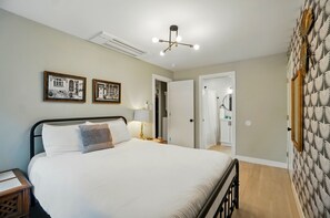 1 chambre, fer et planche à repasser, lit parapluie, Wi-Fi gratuit