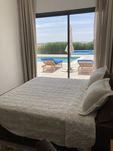 Villa Contemporaine Avec Piscine