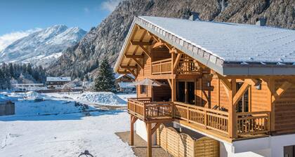 Chalet Les Vardafes - ski and spa holiday for 8 - OVO Network