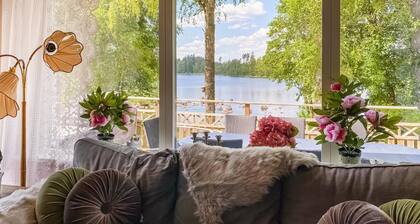 Cozy home in Aplared with WiFi