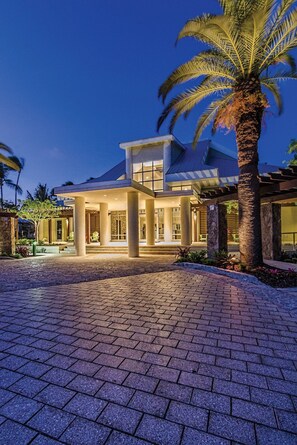 Exterior - Luxury 2 BR Presidential Ocean View Margaritaville Resort St. Thomas VI (St Thomas)