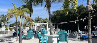 Mobile Home - RV LOT Calusa Campground