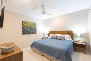 2 chambres, fer et planche à repasser, Wi-Fi gratuit, draps fournis