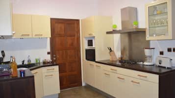 Mikrowelle, Ofen, Herdplatte, GeschirrspĂŒler