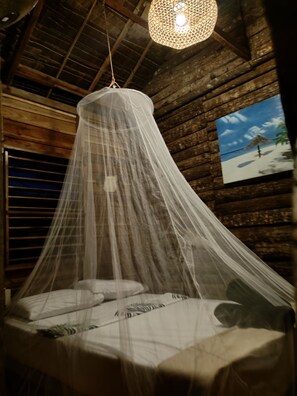 1 bedroom, premium bedding, individually decorated - Payag n' Kapitan (Siquijor)