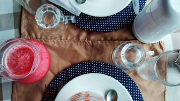 Päivittäinen tilauksen mukaan valmistettu aamiainen (25 BRL per henkilö)