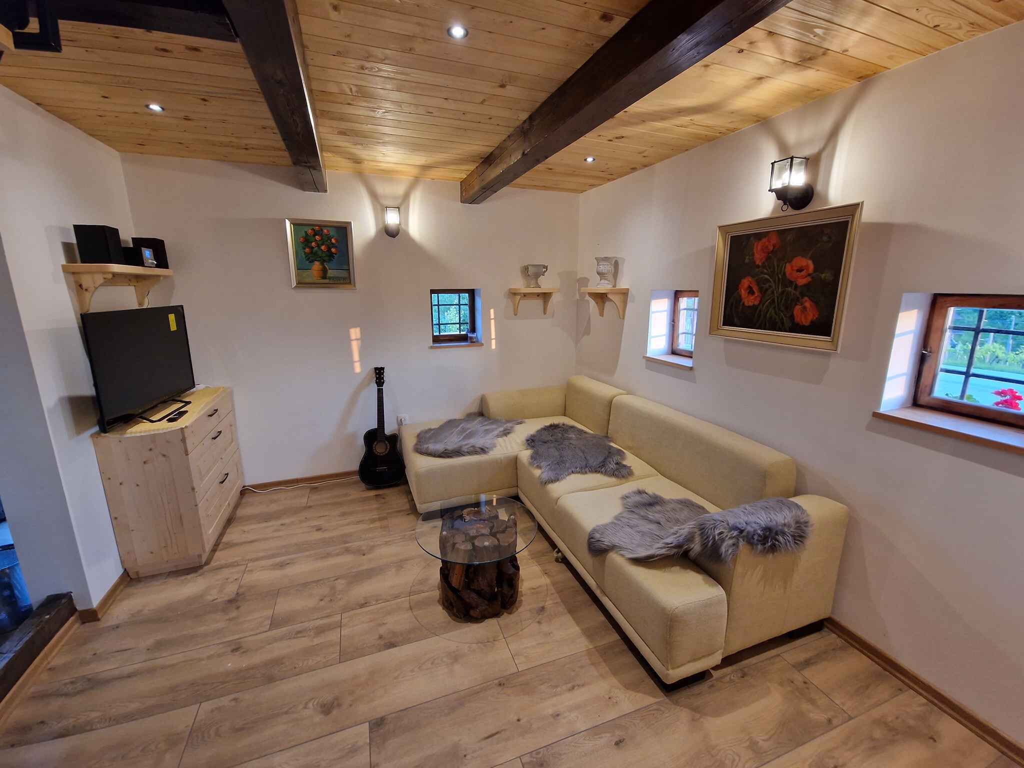 Télévision, chaîne hi-fi