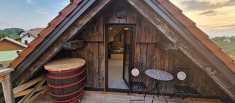 Cottage with whirlpool and sauna