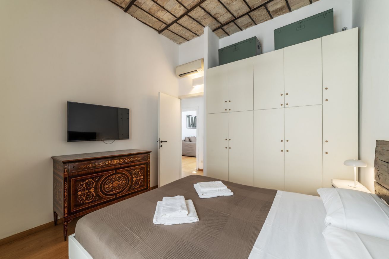 2 dormitorios, tabla de planchar con plancha, Internet y ropa de cama