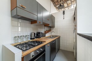 Micro-ondas, fogão, cooktop, lava-louças